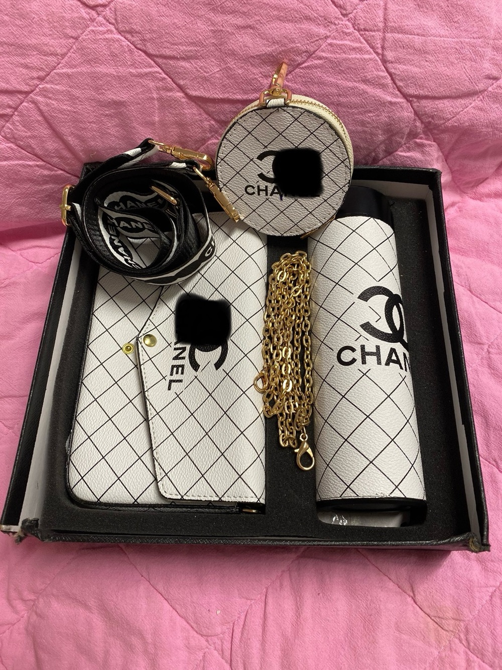 White and Black Quilted Logo Key & Card Holder Set with Gold Chain